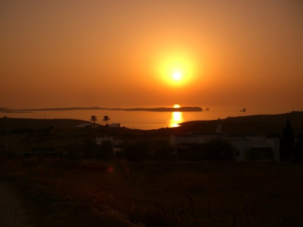 Tramonto su Paros